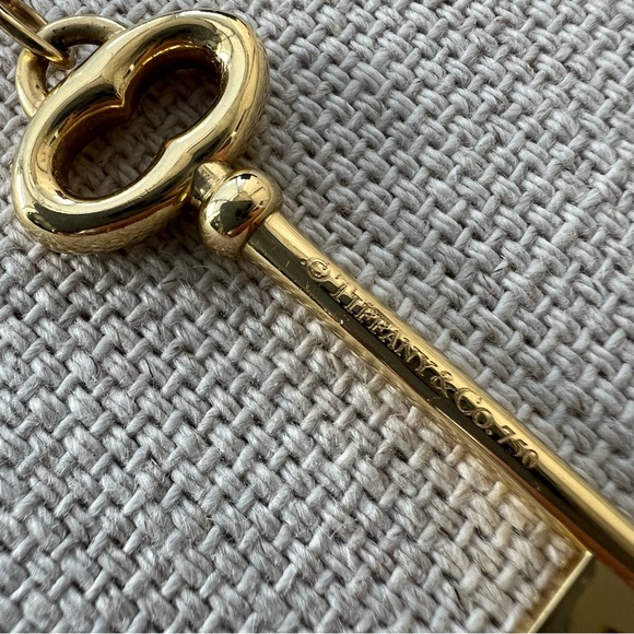 TIFFANY & CO. • Vintage Yellow Gold Tiffany Key Pendant + Fine Ball Chain - Picture 8 of 16